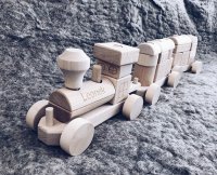 Drewniany pociąg z klocków duży +personalizacja